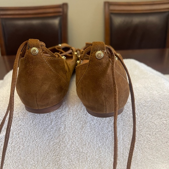 Halogen Pointy Toe Chili Flat. Lace up, 7.5 - Picture 2 of 7